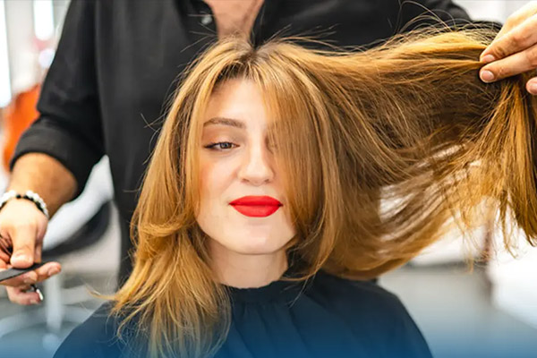 مهاجرت به دبی از طریق آرایشگری ۲۰۲۶؛ شرایط، درآمد و روشها مزایا و چالشهای کار آرایشگری در دبی