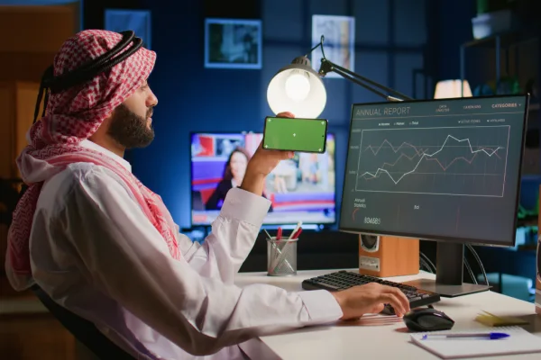 مقایسه ثبات اقتصادی و امنیت سرمایه در دبی و عمان